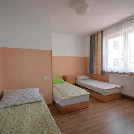 Jasmin Baza Noclegowa - Pracownicze *