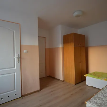 Jasmin Baza Noclegowa - Pracownicze *