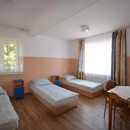 Jasmin Baza Noclegowa - Pracownicze * 乌斯特卡