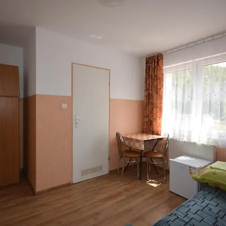 Jasmin Baza Noclegowa - Pracownicze *