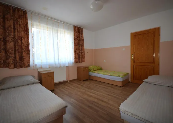 Jasmin Baza Noclegowa - Pracownicze Penzion Ustka