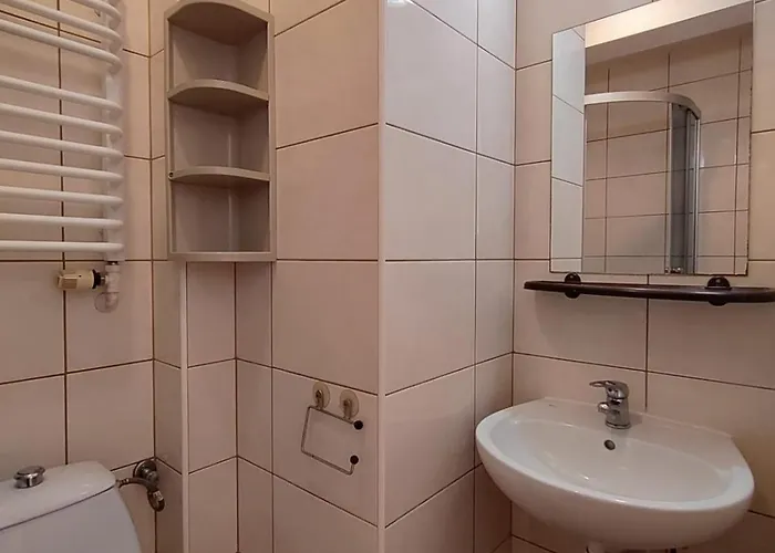 Pensjonat Jaśmin Baza Noclegowa - Pracownicze *