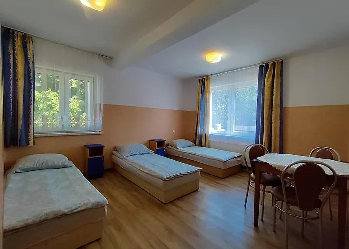Pensjonat Jaśmin Baza Noclegowa - Pracownicze *