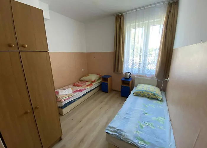 Jaśmin Baza Noclegowa - Pracownicze *